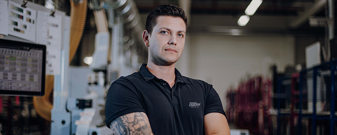 Maschinen- und Anlagenführer (m/w/d) im Bereich Zuschnitt, 1. Bild